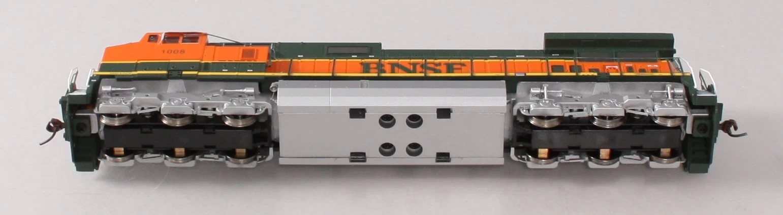Athearn 77934 HO BNSF GE Dash 9-44CW Diesel Locomotive #1008 12 Athearn 77934 HO BNSF GE Dash 9-44CW Diesel Locomotive #1008 - Image 10