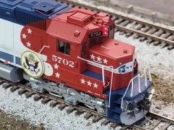 Athearn Genesis G67125 HO Scale EMD SD45-2 Santa Fe "Bicentennial" ATSF 5702 With DCC - USED -Explore Athearn's Exquisite Train Models At athearnoutlet.com! 20230419 100551