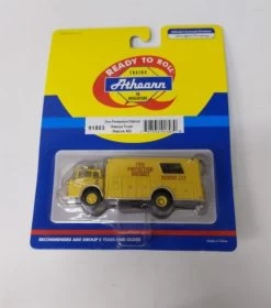 Athearn 91803 HO Scale Fure Protection District Rescue Truck #32