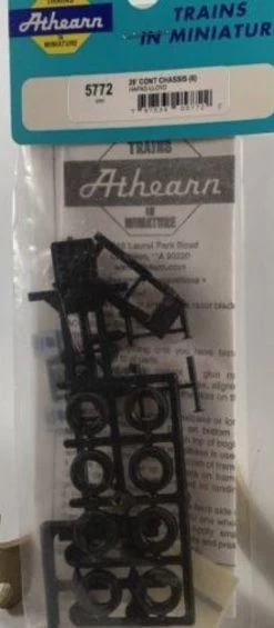 Athearn 5772 HO 20' Container Chassis Hapag-Lloyd Plastic Kit