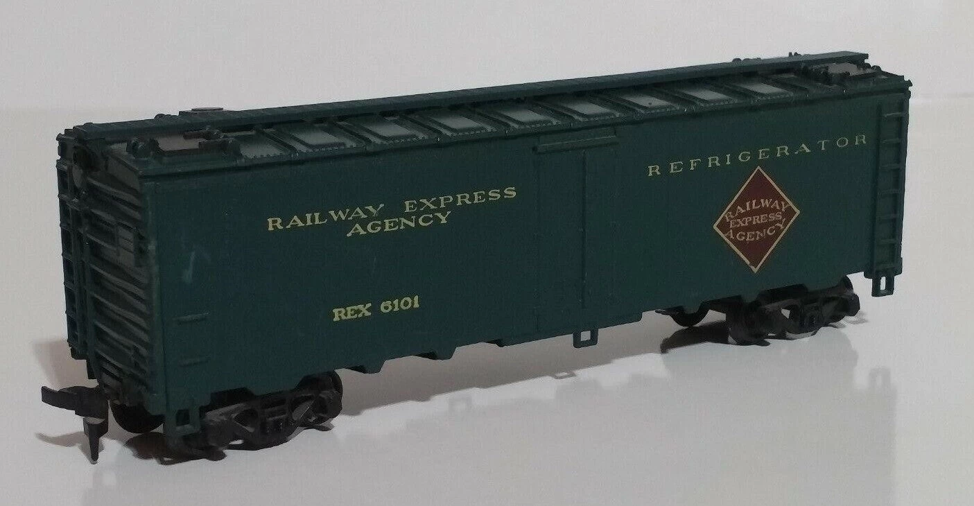 Athearn 1609 HO Scale 40' Steel Reefer (Blue Box Kit) REX 6119 - NOS 3 Athearn 1609 HO Scale 40' Steel Reefer (Blue Box Kit) REX 6119 - NOS